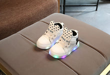 Load image into Gallery viewer, Autumn children's casual shining stars soft shoes girls LED luminous sports shoes children's cartoon boots EU21-30