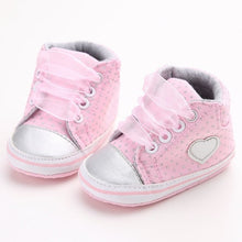 Load image into Gallery viewer, Baby Shoes I Love PaPa&MaMa Letter Printed Soft Bottom Footwear Heart-shaped 0-18M Newborn First walker