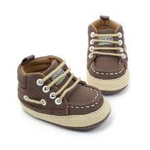 Load image into Gallery viewer, Baby Shoes I Love PaPa&MaMa Letter Printed Soft Bottom Footwear Heart-shaped 0-18M Newborn First walker