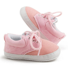 Load image into Gallery viewer, Baby Shoes I Love PaPa&MaMa Letter Printed Soft Bottom Footwear Heart-shaped 0-18M Newborn First walker