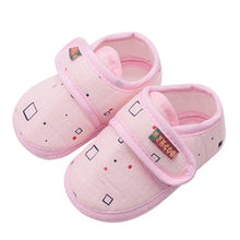 Load image into Gallery viewer, Baby Shoes I Love PaPa&amp;MaMa Letter Printed Soft Bottom Footwear Heart-shaped 0-18M Newborn First walker