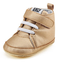 Load image into Gallery viewer, Delebao Pu Leather Hook &amp; Loop Baby Shoes Cotton Sole Infrant Toddler Baby Boy Shoes For 0-18 Months Wholesale First Walkers